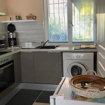 Appartamento Chez Sabine Et Pascal Meyzieu Esterno foto